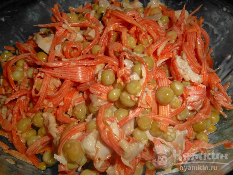 Салат из корейской моркови с куриным филе и горошком - фото шаг 4