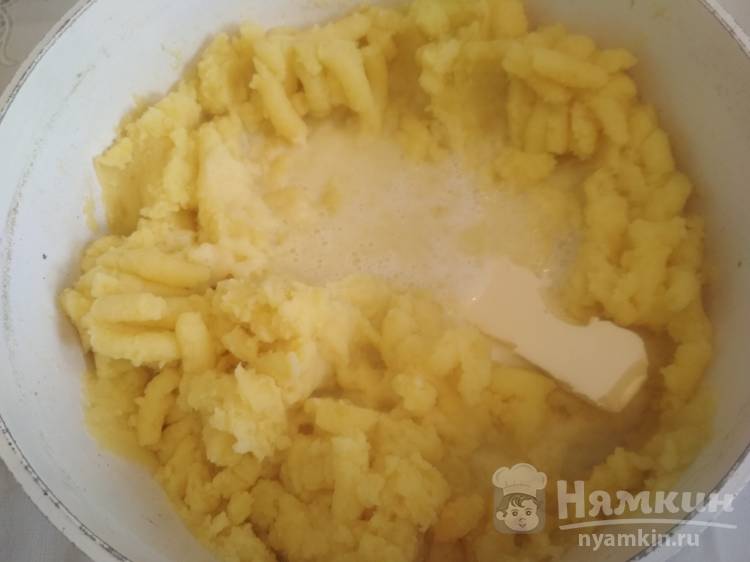Картофельное пюре с молоком и маслом - фото шаг 4