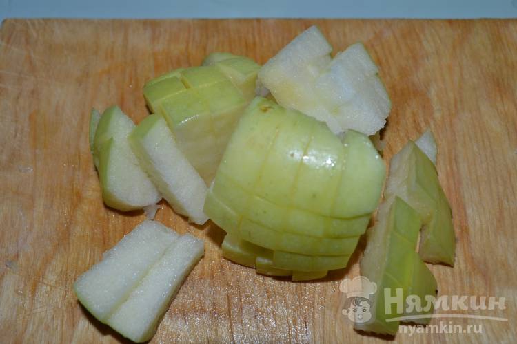 Фруктовый салат с бананом, яблоком и виноградом - фото шаг 3