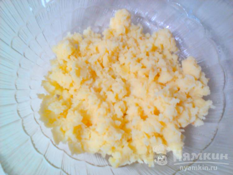 Яичница с картофельным пюре в духовке - фото шаг 1