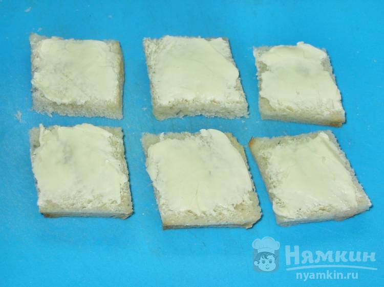 Гренки с сыром в микроволновке - фото шаг 2