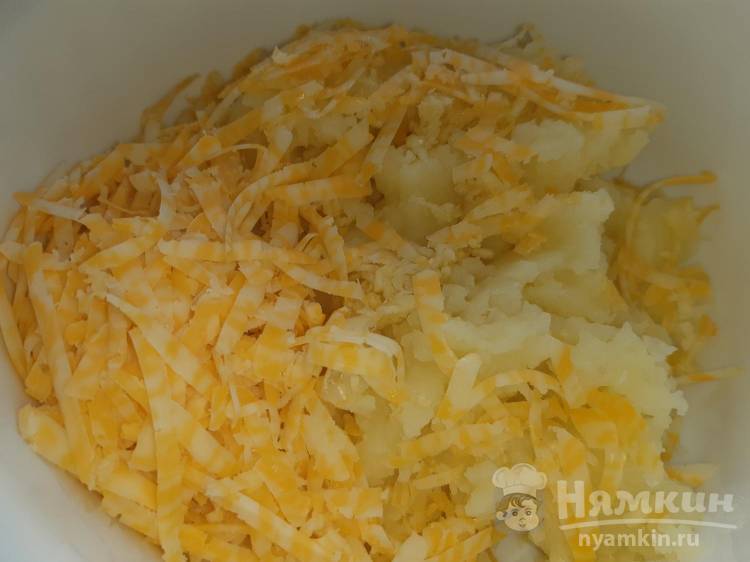 Хычины с сыром и картофельным пюре на сковороде – балкарская кухня - фото шаг 5