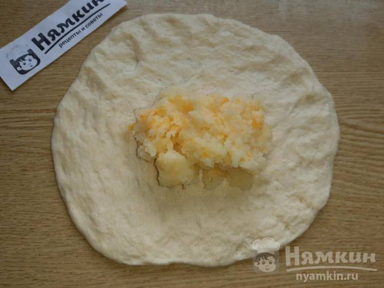 Хычины с сыром и картофельным пюре на сковороде – балкарская кухня - фото шаг 8