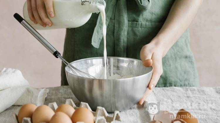 Что можно приготовить из кислого молока: 10 простых блюд