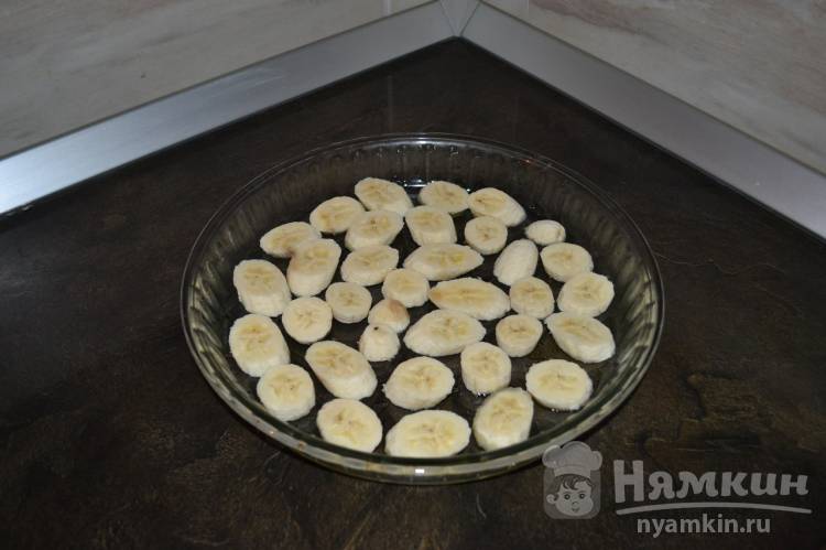 Творожная запеканка с бананами в шоколаде и рисовых хлопьях