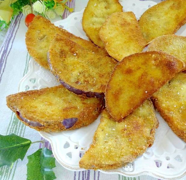 Баклажаны жареные с чесноком на сковороде - фото шаг 8