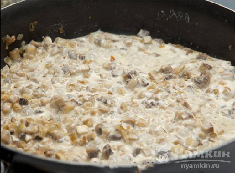 Салат из моркови, грибов и горошка - фото шаг 6