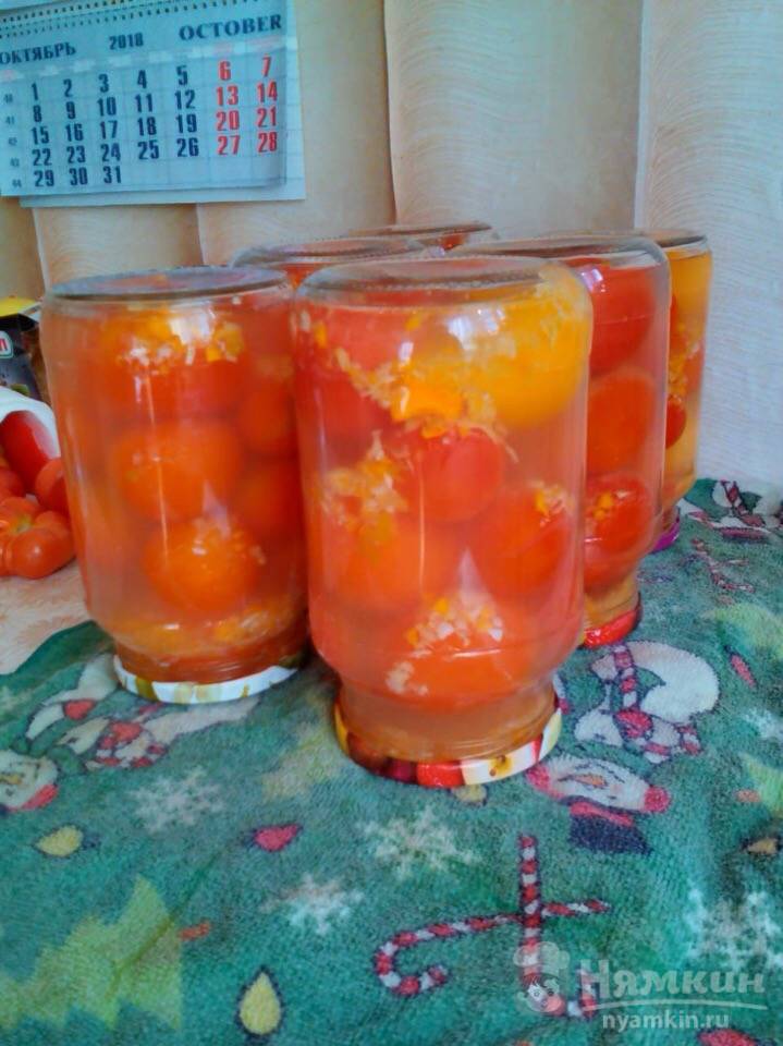 Маринованные помидоры с хреном и чесноком на зиму - фото шаг 7