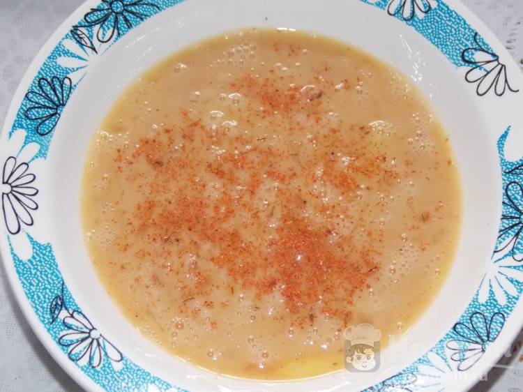 Яичница с кетчупом и соевым соусом - фото шаг 3