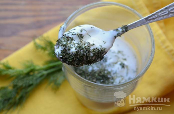 Картофель запечённый с лучком под сметанной заправкой - фото шаг 2