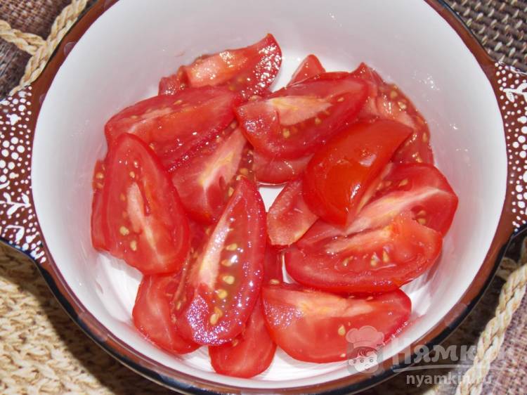 Яичный омлет с помидорами в духовке - фото шаг 3
