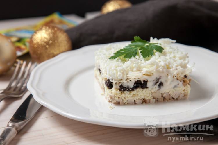 Салат Новогодний с курицей - фото шаг 7