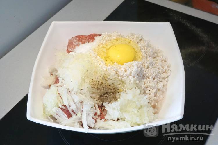Мясные ежики с рисом в сметанном соусе - фото шаг 4