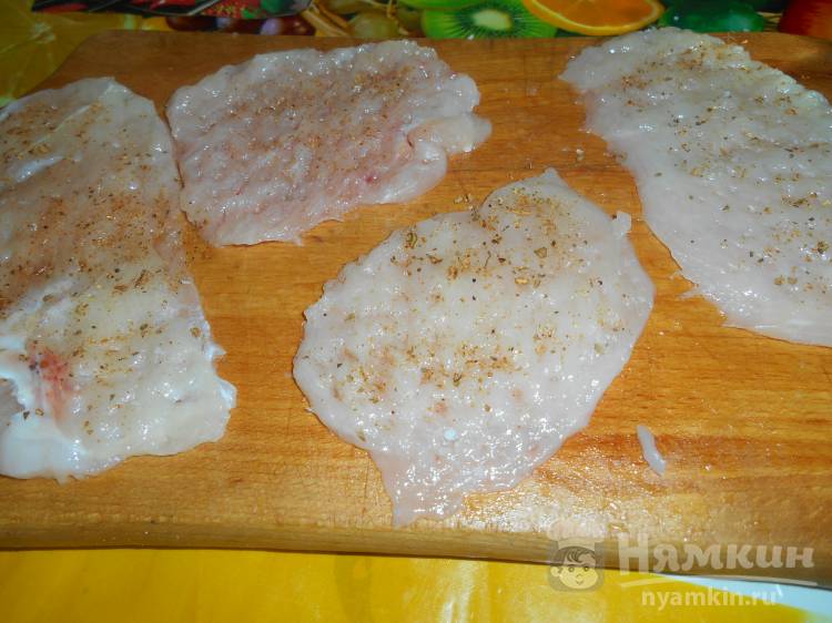 Отбивные в кляре из куриного филе на сковороде - фото шаг 2