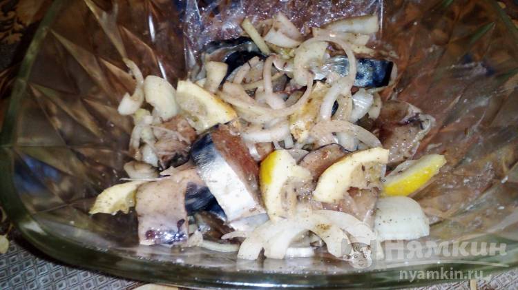 Праздничная скумбрия с лимоном и специями - фото шаг 7