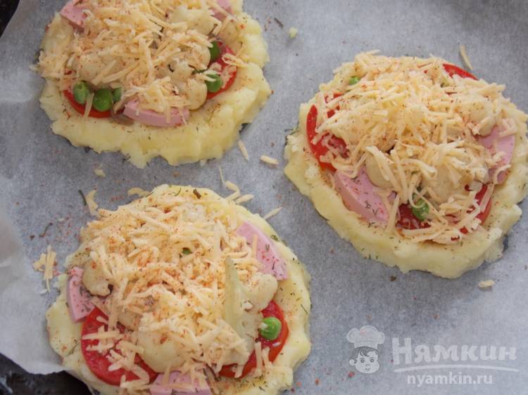 Картофельные ватрушки с овощами под сыром - фото шаг 9