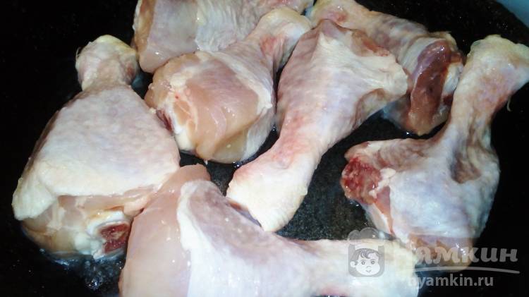Куриные голени с куркумой и имбирем на сковороде - фото шаг 2