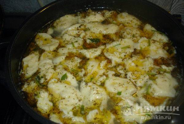 Суп с клецками на мясном бульоне - фото шаг 6