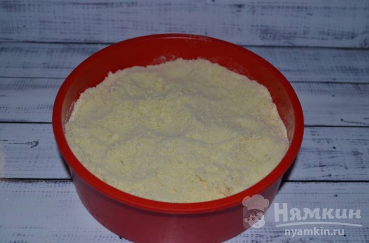 Пирог с творогом на кукурузной муке и штрейзельной крошкой - фото шаг 4