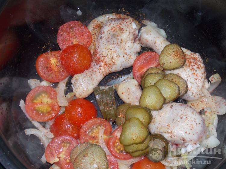 Куриные голени с черри и огурцом в мультиварке - фото шаг 3