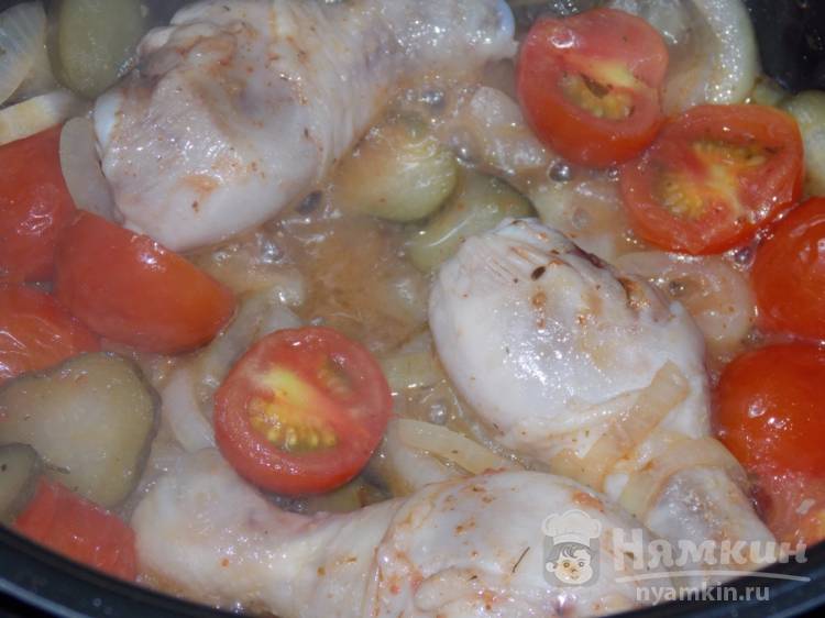 Куриные голени с черри и огурцом в мультиварке - фото шаг 4