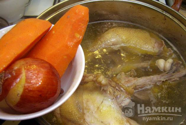 Прозрачный куриный бульон - фото шаг 4