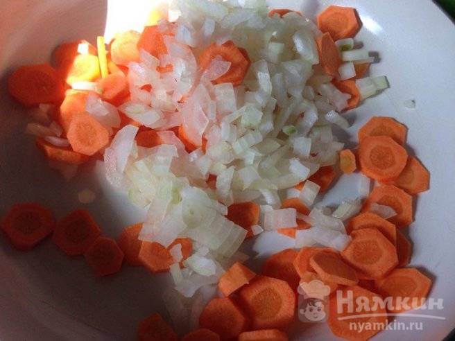 Куриный суп с брокколи и консервированной фасолью - фото шаг 2