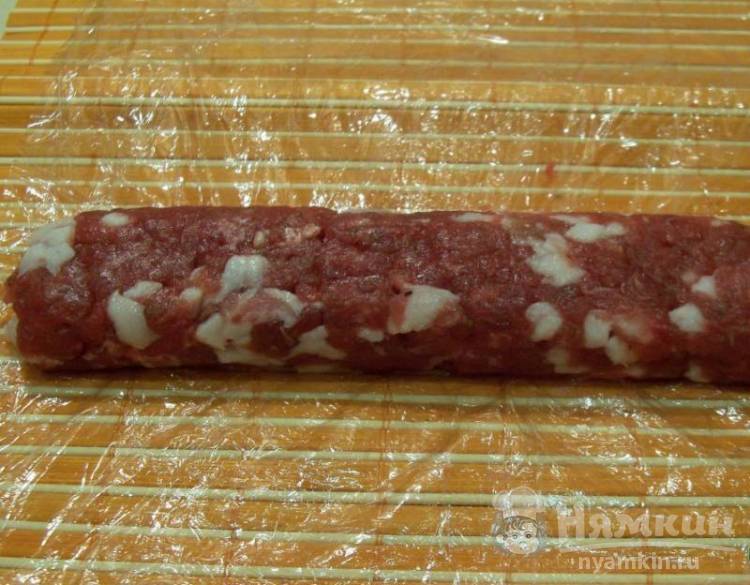 Домашняя колбаса из вяленого мяса - фото шаг 3