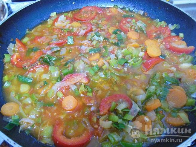 Кролик в томатном соусе в духовке - фото шаг 5
