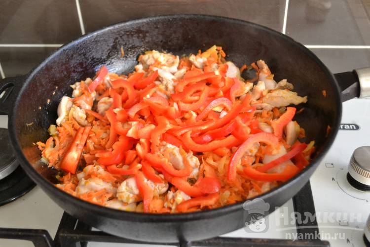 Гречка с овощами и курицей - фото шаг 5
