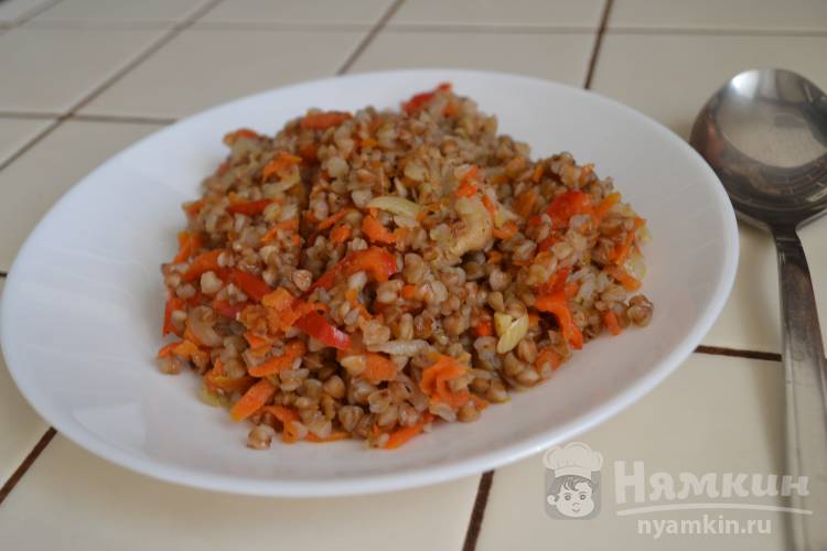 Гречка с овощами и курицей - фото шаг 7