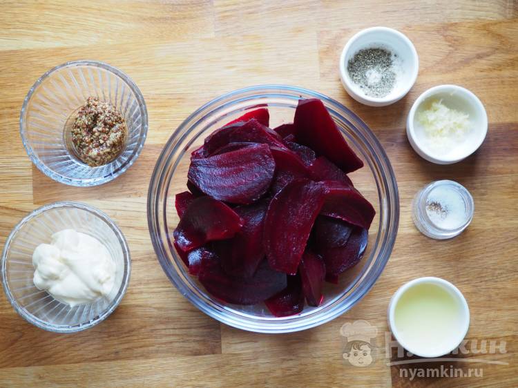 Салат из свеклы с чесноком и майонезом