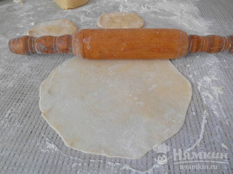 Домашние чебуреки с мясом - фото шаг 5