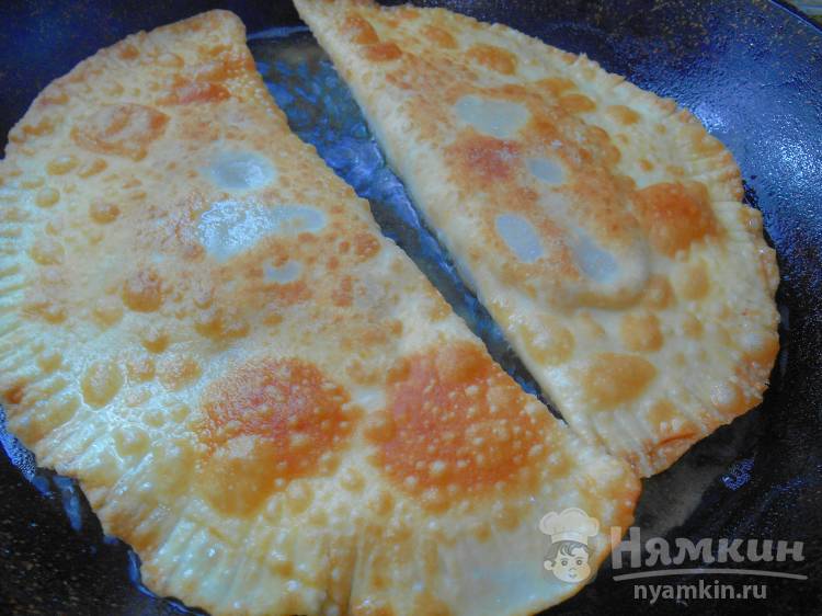 Домашние чебуреки с мясом - фото шаг 9