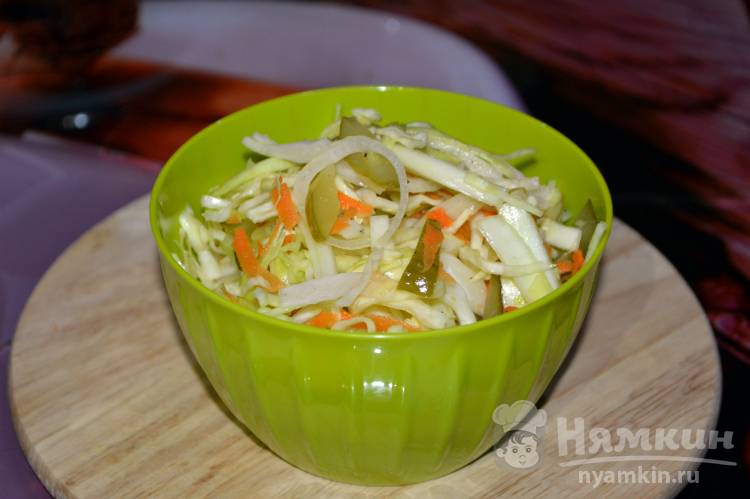 Как приготовить Полезный салат с капустой и огурцами просто рецепт пошаговый