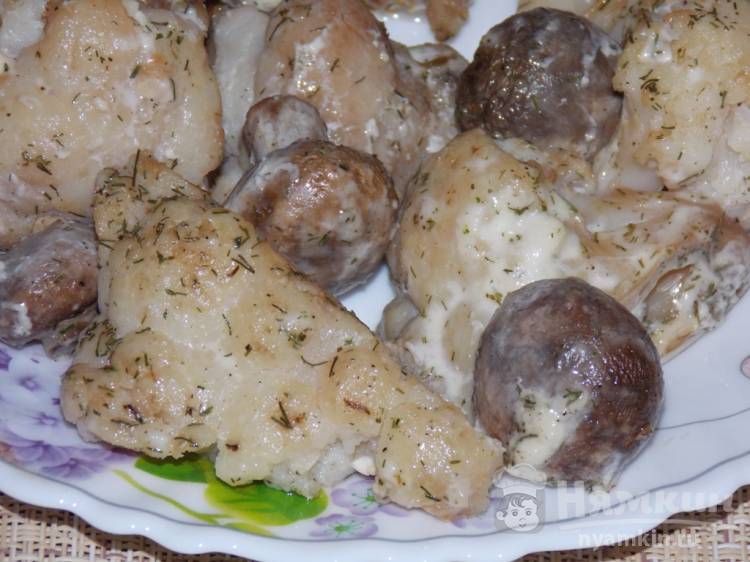 Цветная капуста с грибами в духовке - фото шаг 6