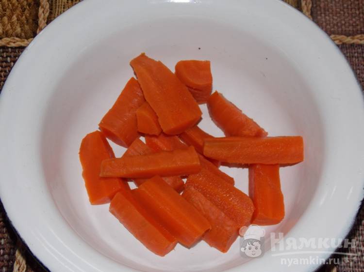 Кусочки моркови в маринаде запеченные в духовке - фото шаг 1
