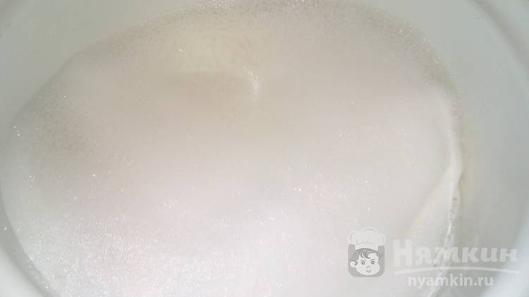 Пшенная каша на молоке с изюмом и яблоком - фото шаг 3