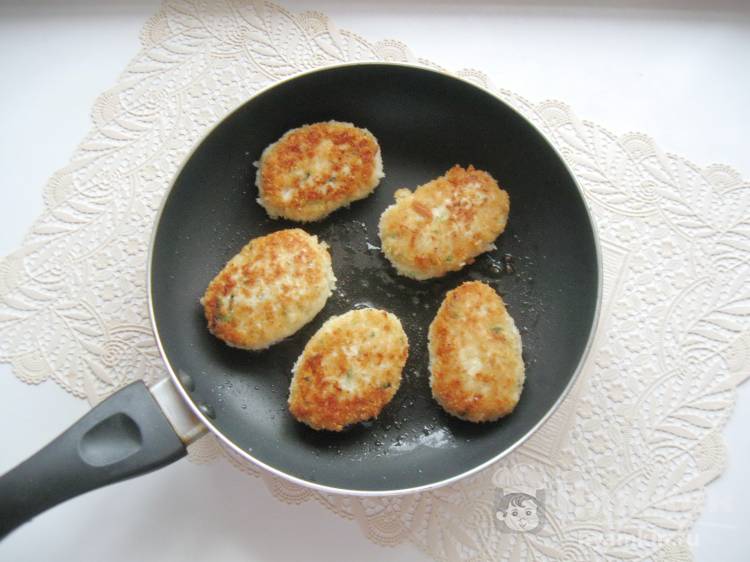 Куриные котлеты с сыром и шпинатом - фото шаг 7