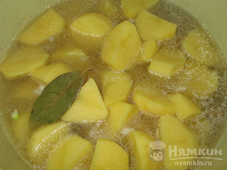 Соус со свининой и тающим во рту картофелем в казане  - фото шаг 8