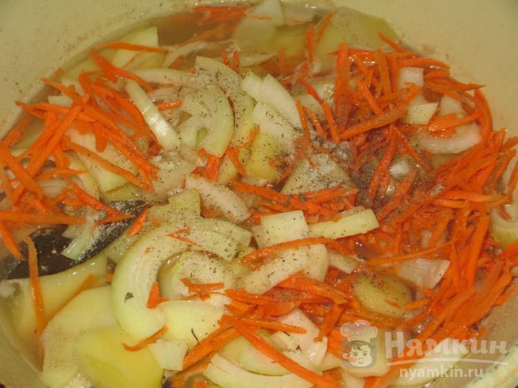 Соус со свининой и тающим во рту картофелем в казане  - фото шаг 9