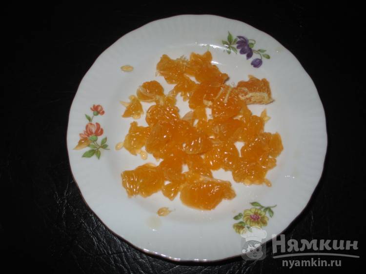 Полезный морковно-тыквенный салат с кусочками мандарина - фото шаг 4