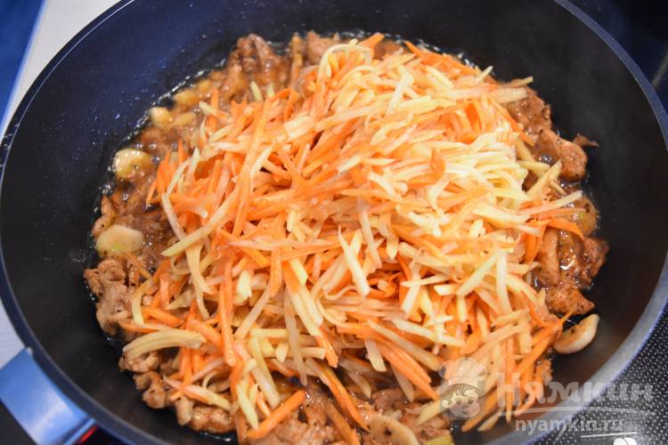 Острое мясо с овощами и кунжутом - фото шаг 11