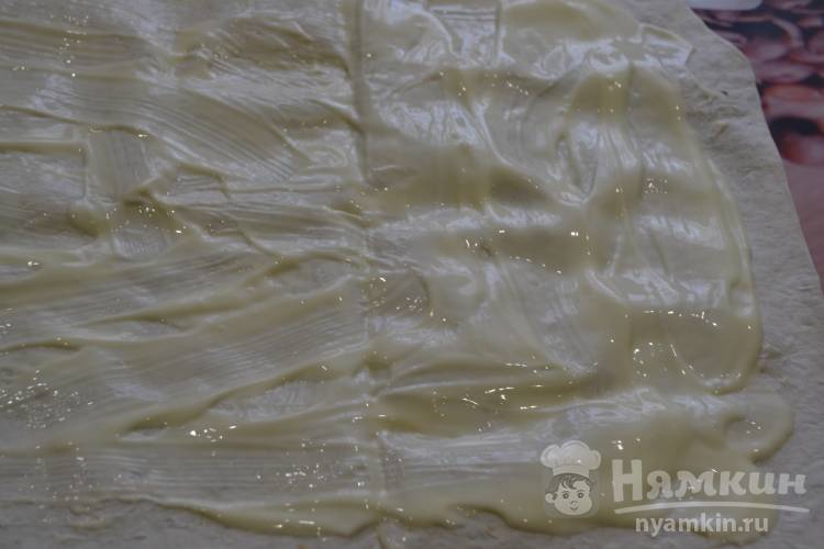 Закуска с красной рыбой и корейской морковью  - фото шаг 3