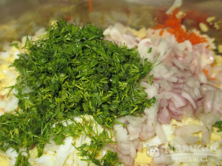 Оригинальный холодный суп с чёрной редькой на тане со сметаной  - фото шаг 6