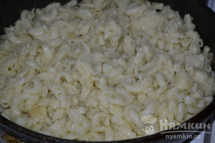 Макароны с сыром и яйцом  - фото шаг 3
