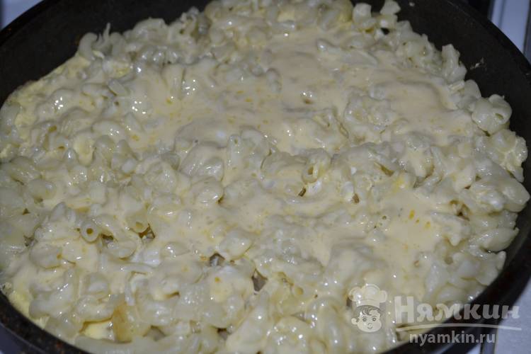 Макароны с сыром и яйцом  - фото шаг 5