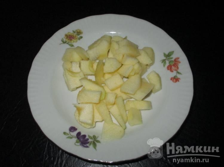 Полутушка курицы с яблоками и картофелем - фото шаг 3