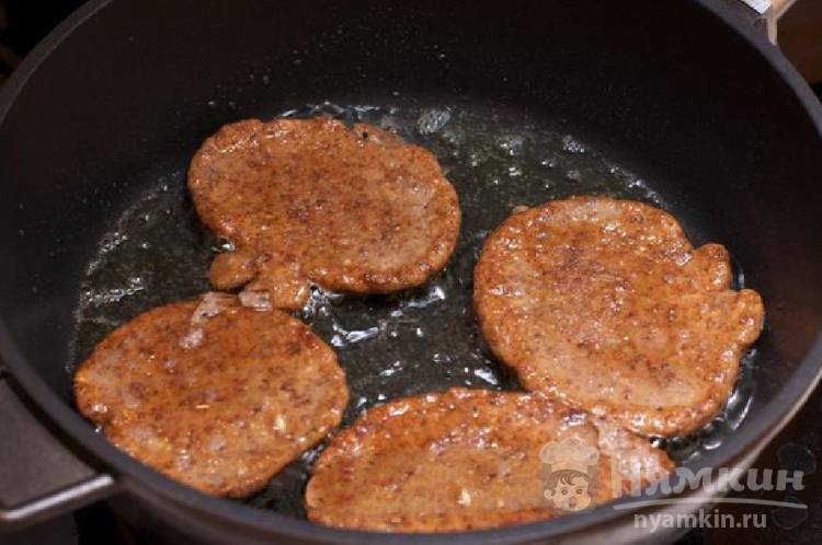 Оладьи из печени куриной пышные на сковороде. Котлеты из куриной печени рецепт на сковороде пышные рецепт.