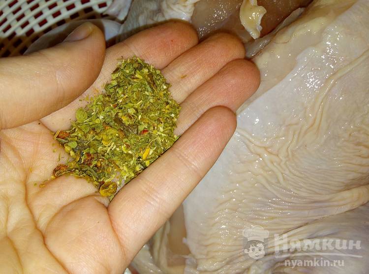 Ароматная тушка курицы в духовке - фото шаг 1